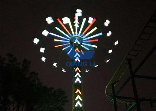 Giri volanti rotatori di Sky Tower dell'oscillazione superiore di goccia di giri di emozione del parco di divertimenti di sicurezza